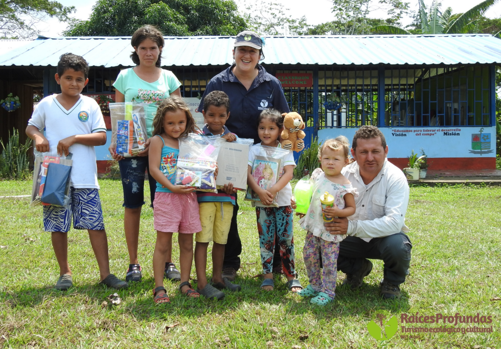 Semillas para la Escuela en la Vereda el Hobo en San Luis - Tolima y La Macarena - Meta.