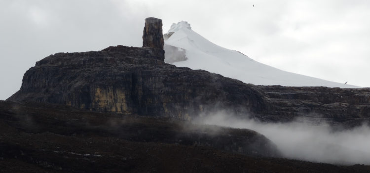 Raíces Profundas Turismo Ecológico y Cultural. Excursión Glaciares del Oriente Colombiano. Pico Pan de Azúcar y Púlpito del Diablo.